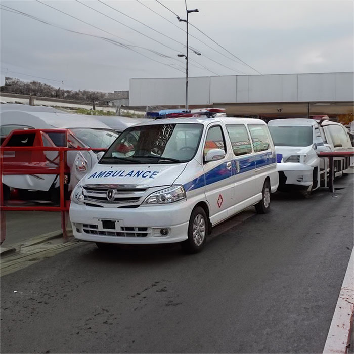 西宁出租急救车联系电话