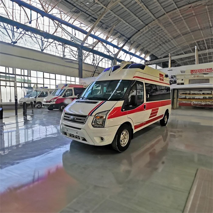 西宁私人救护车租赁收费