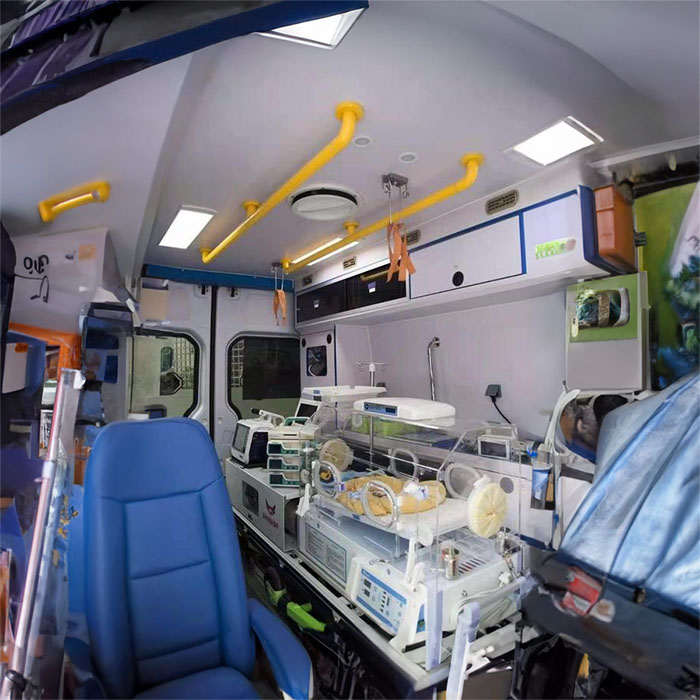 西宁出租急救车电话