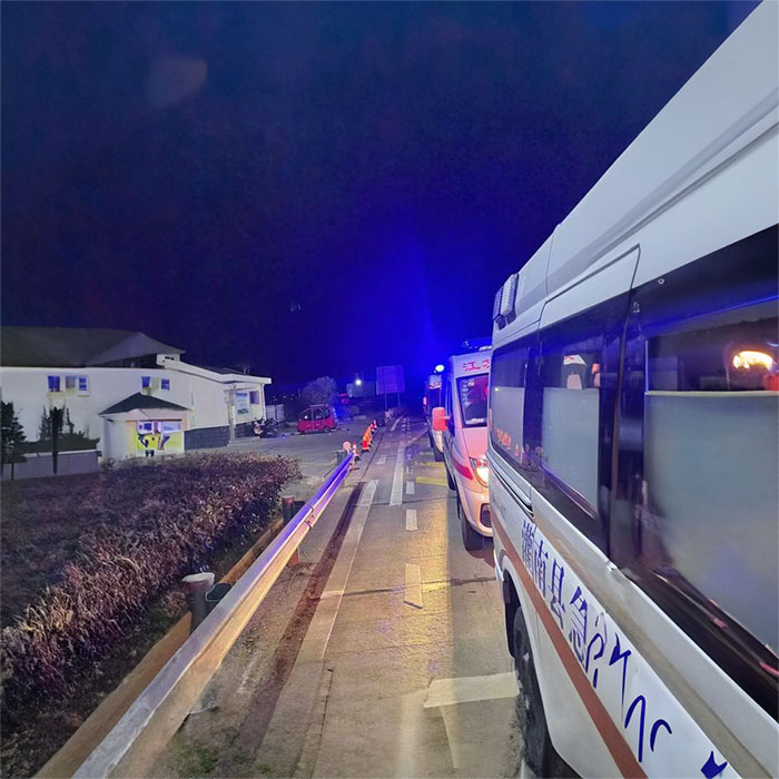 西宁出租私人救护车