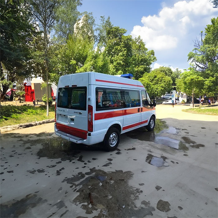 西宁急救车租车费用