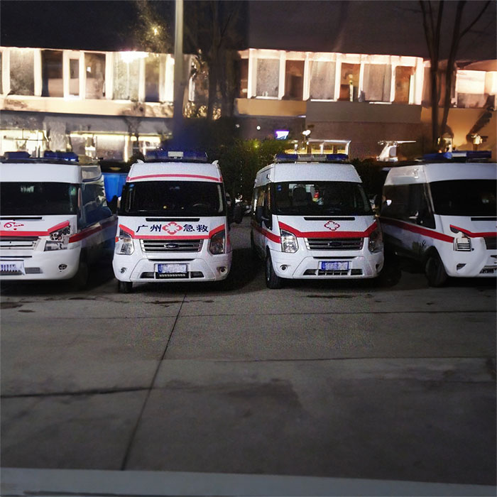 西宁救护车租赁电话