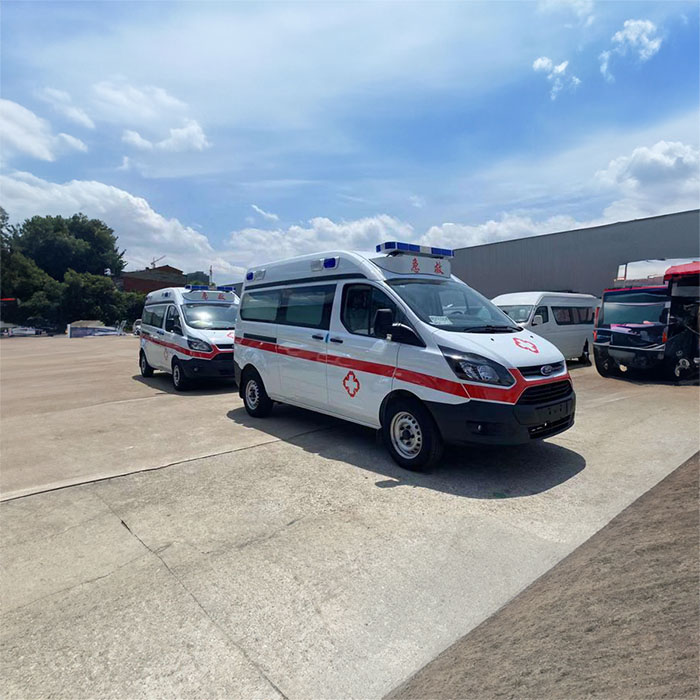 西宁私人救护车出租收费