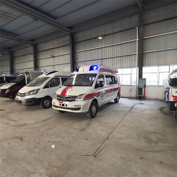 西宁出租急救车电话