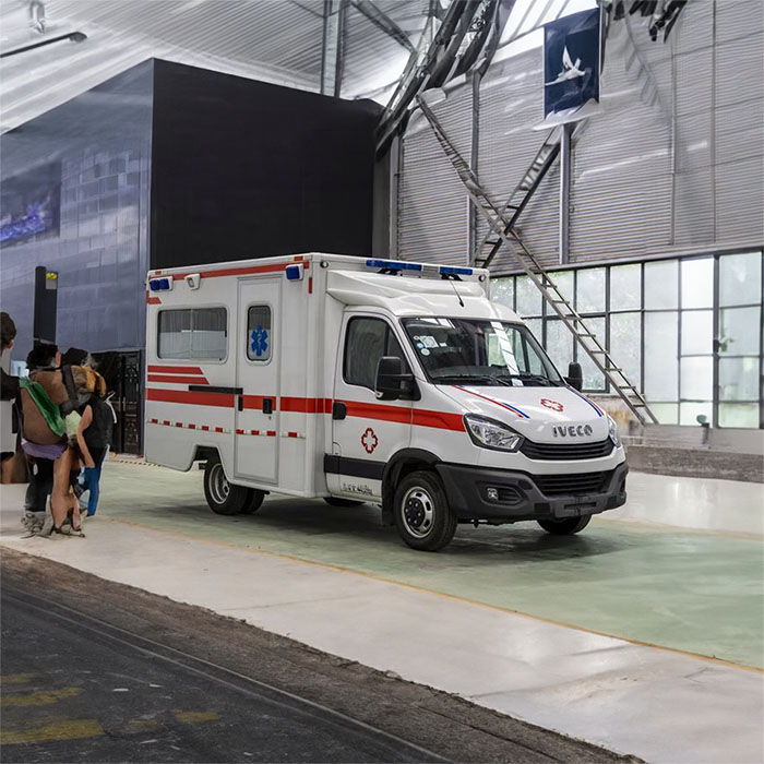 西宁救护车租车联系方式