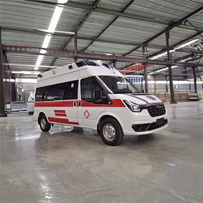 西宁私人救护车租赁收费