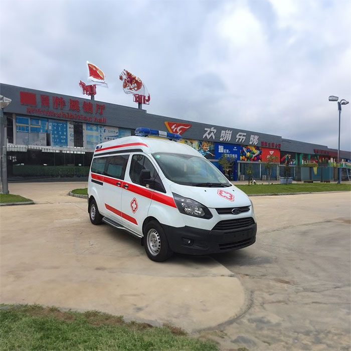 西宁私人救护车租赁费用