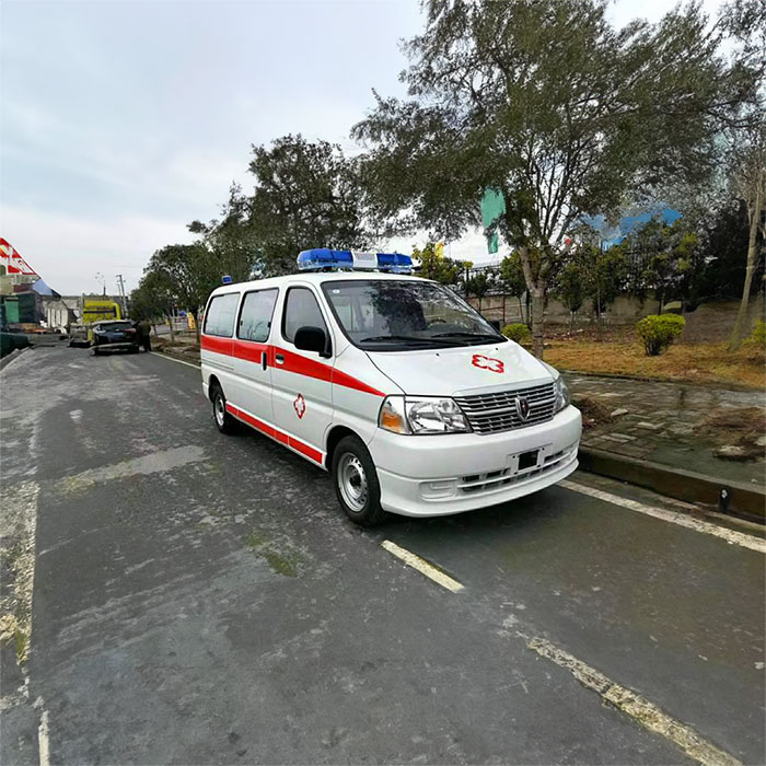 西宁急救车租车联系电话