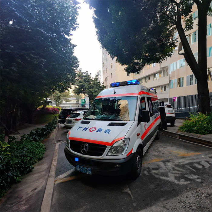 西宁租赁私人救护车电话号码