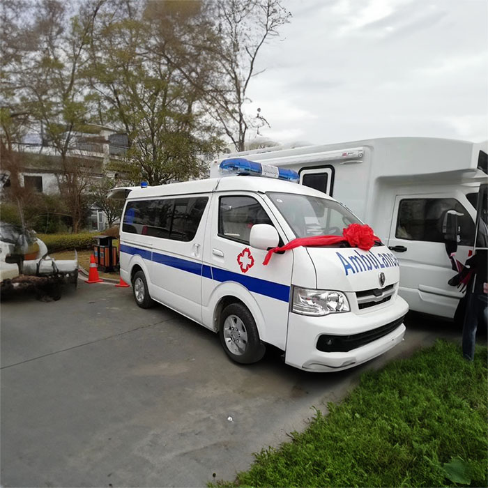 西宁私人救护车租车收费标准