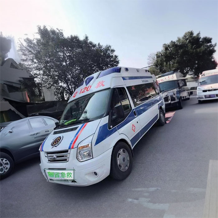 西宁救护车出租多少钱