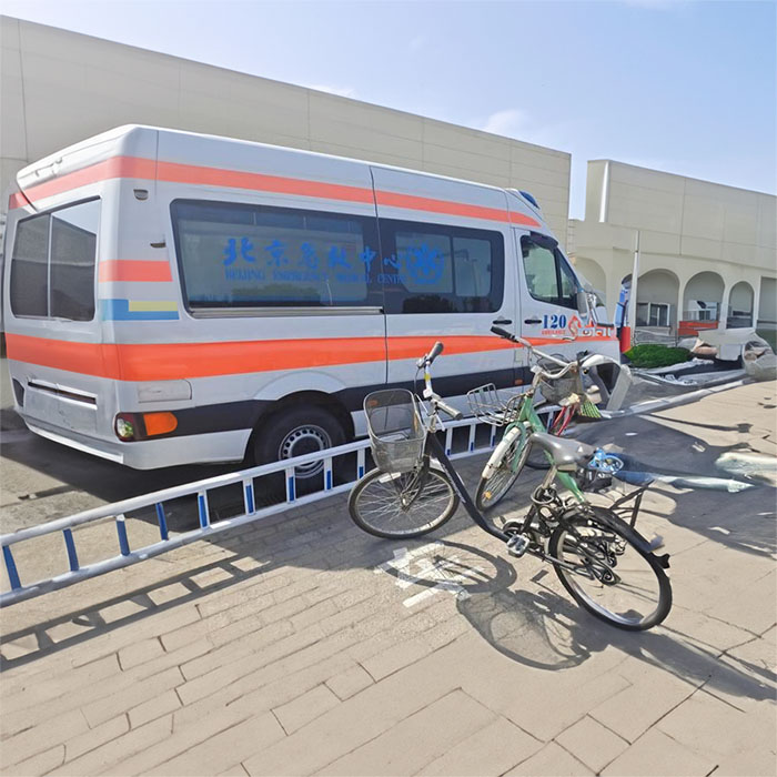 西宁租赁救护车联系电话