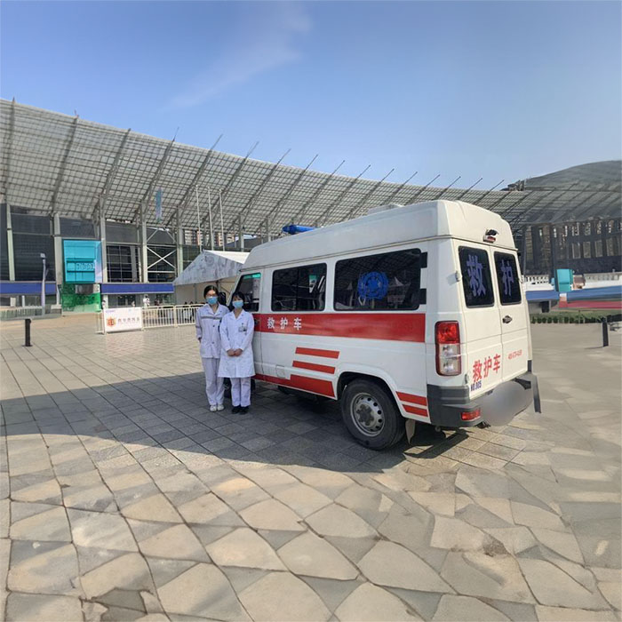 西宁出租救护车联系电话