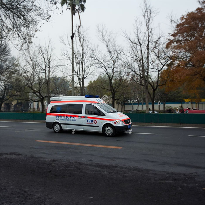 西宁租赁急救车电话号码