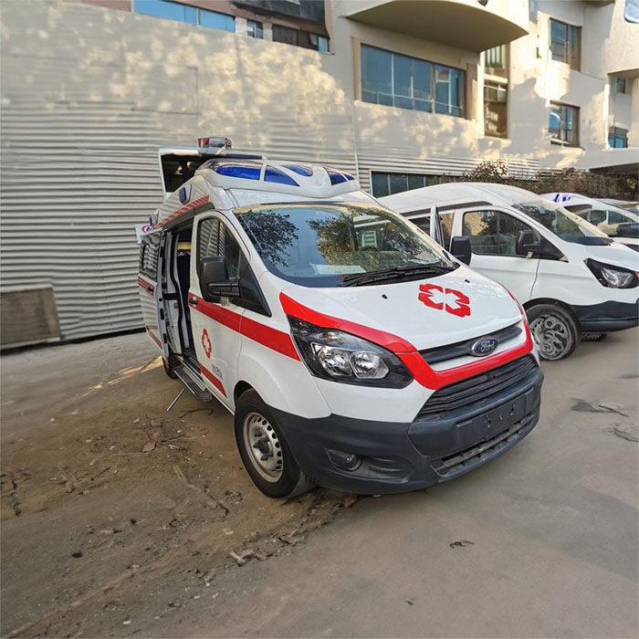 西宁私人救护车租车收费