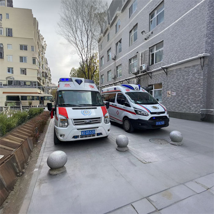 西宁私人救护车租赁多少钱