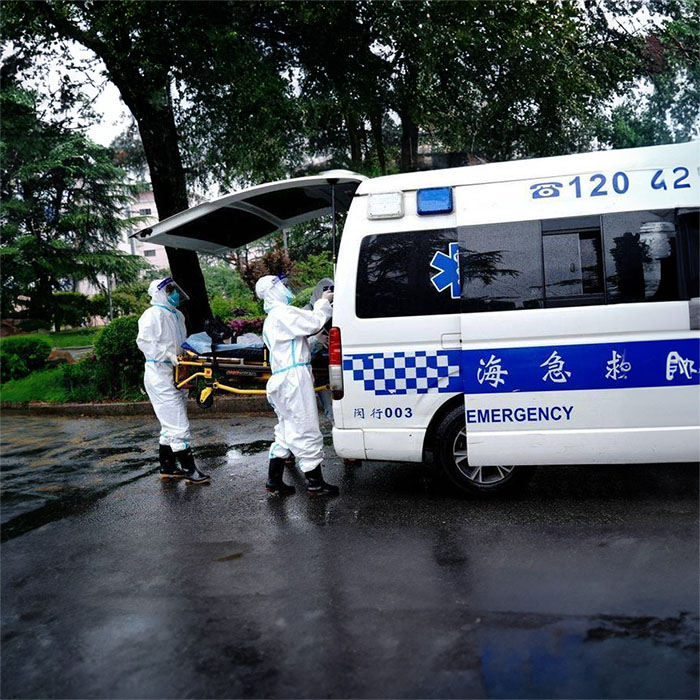 西宁出租急救车电话