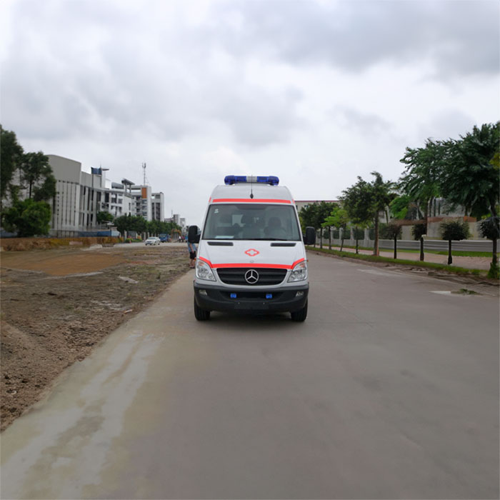 西宁急救车出租电话