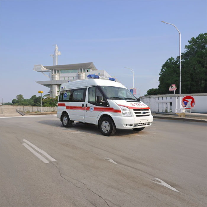 西宁私人救护车租车多少钱