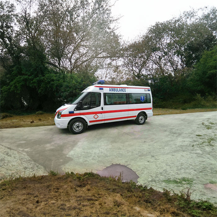 西宁租赁私人救护车电话号码