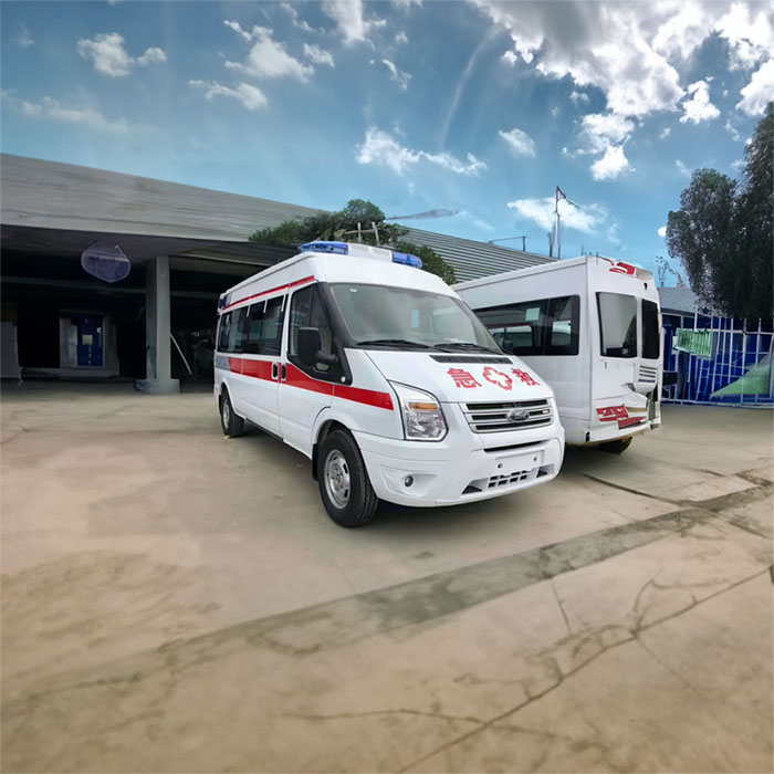 西宁私人救护车租赁收费标准