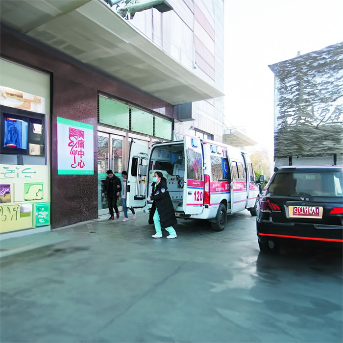 西宁出租私人救护车联系方式