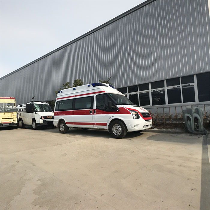 西宁救护车租车费用