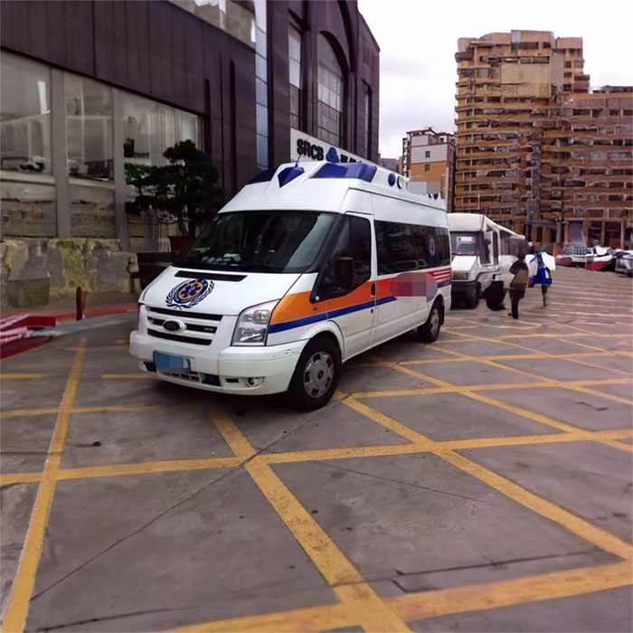 西宁出租私人救护车联系方式