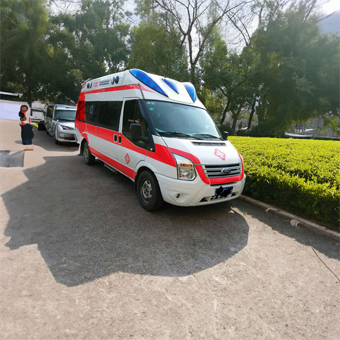 西宁急救车租车联系电话