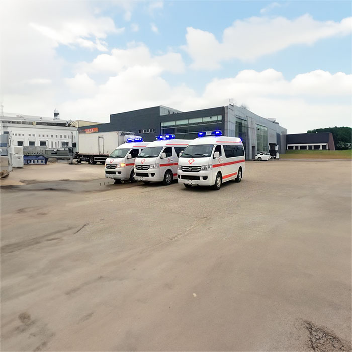 西宁出租救护车联系电话