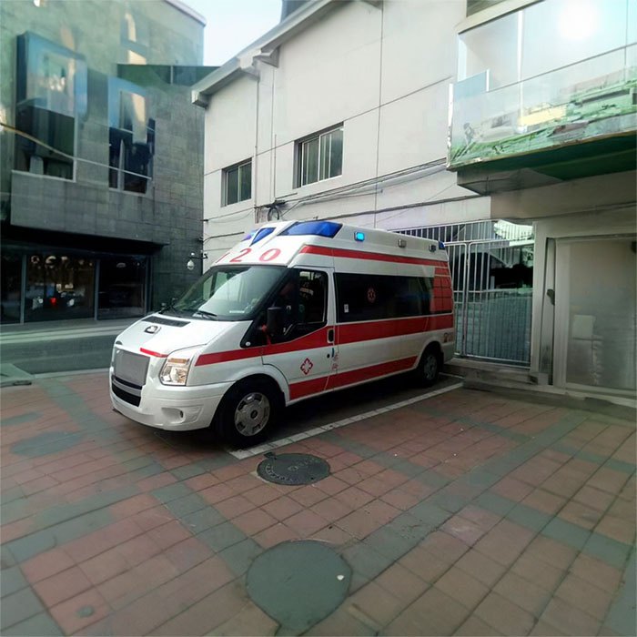 西宁私人救护车租赁收费