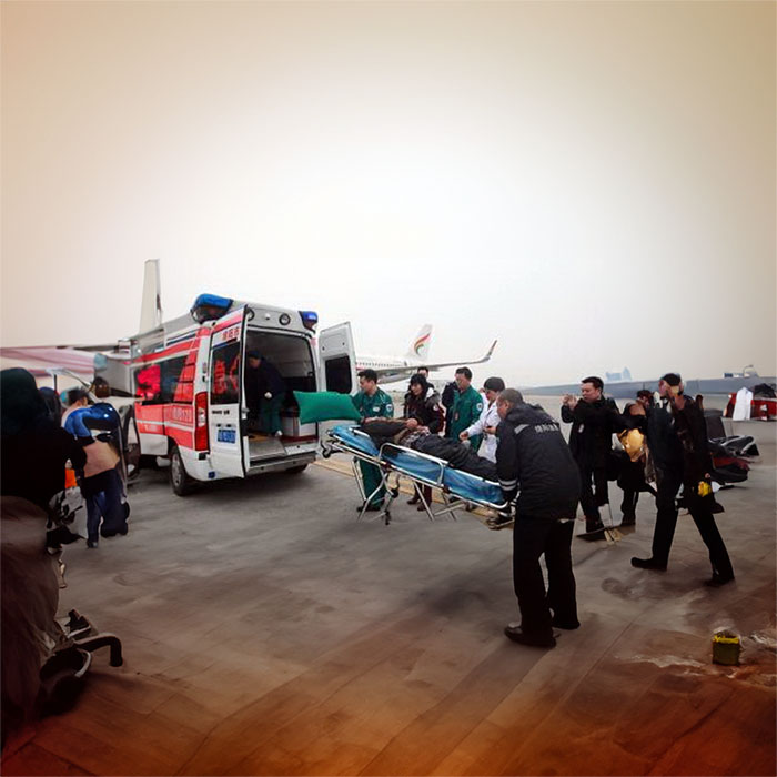 西宁私人救护车租赁收费