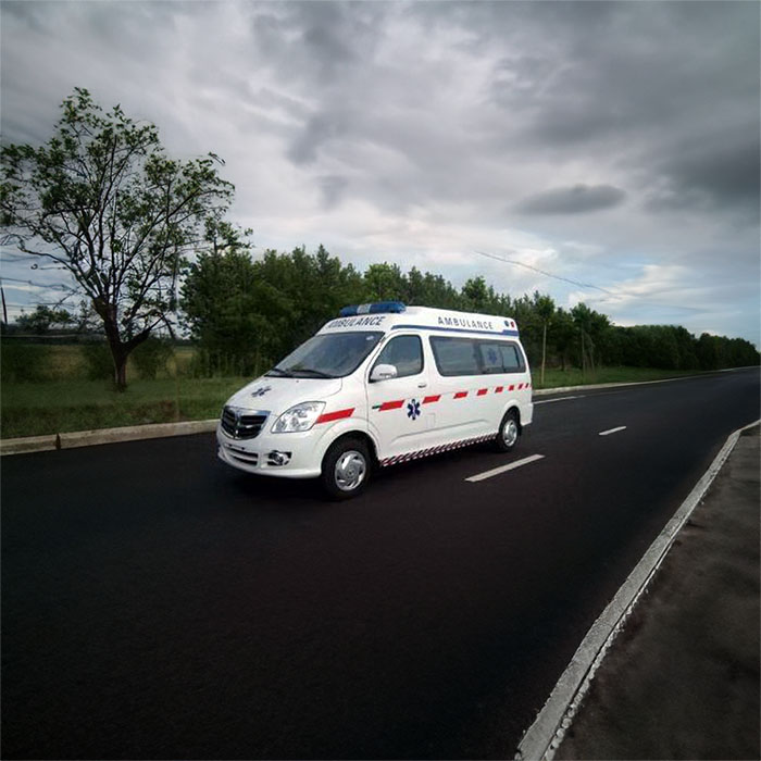 西宁私人救护车出租费用