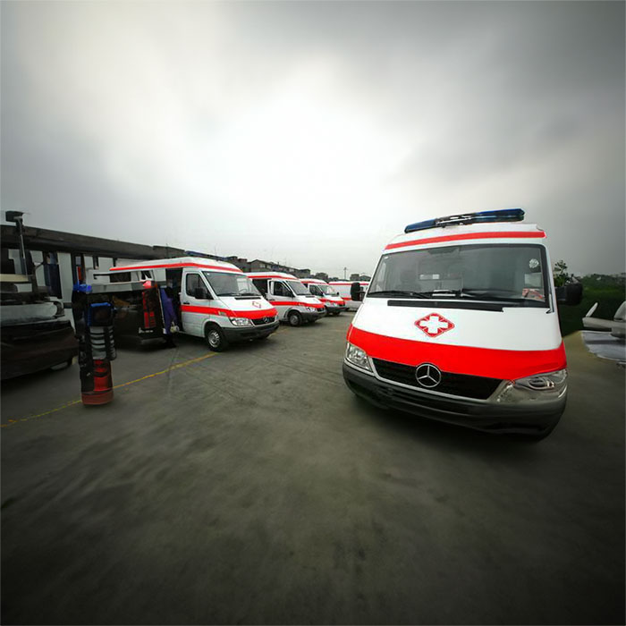 西宁私人救护车租赁费用
