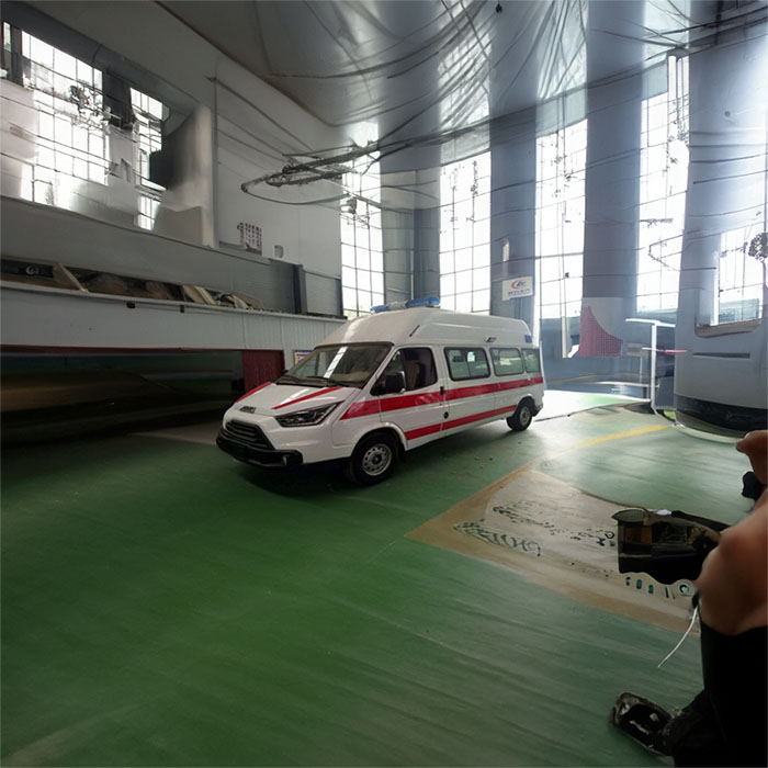 西宁救护车租赁电话