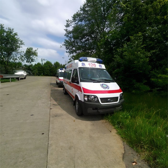 西宁救护车出租费用