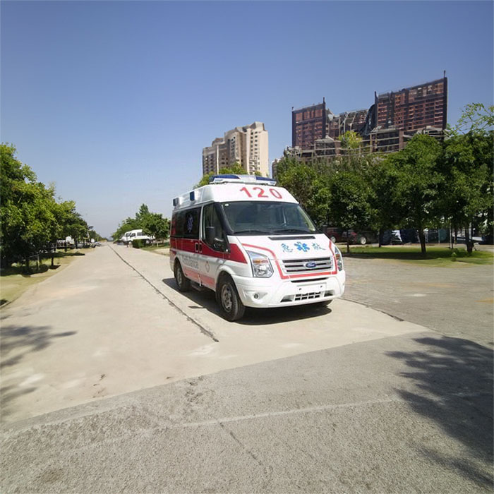 西宁私人救护车租车收费标准