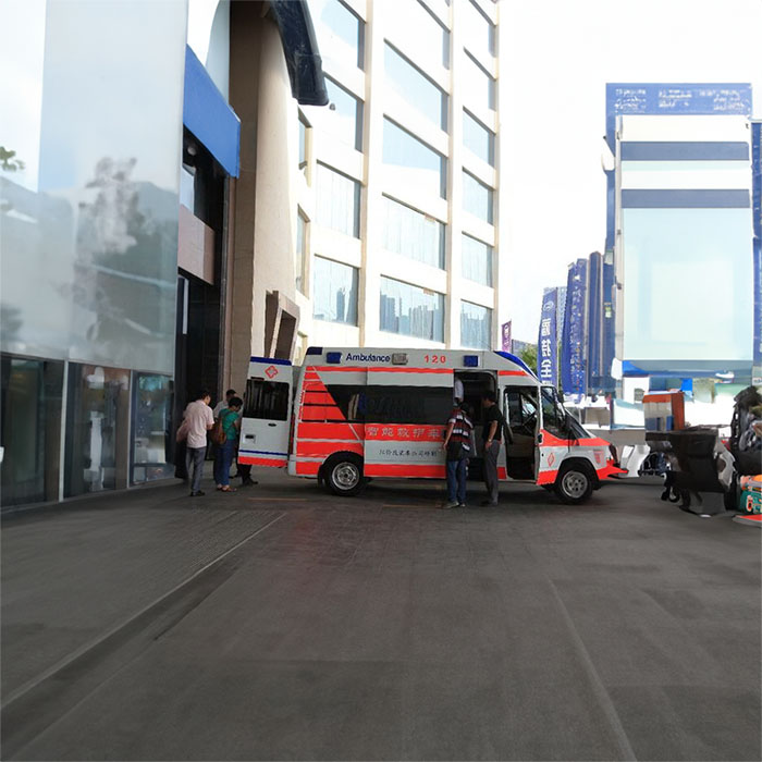 西宁租赁救护车电话