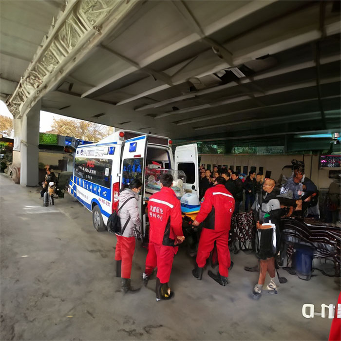 西宁私人救护车租车费用