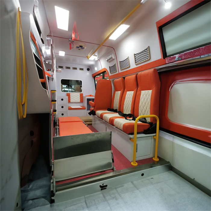 西宁私人救护车出租联系电话