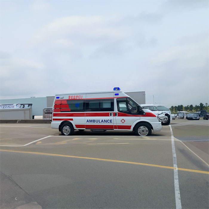 西宁租赁救护车电话