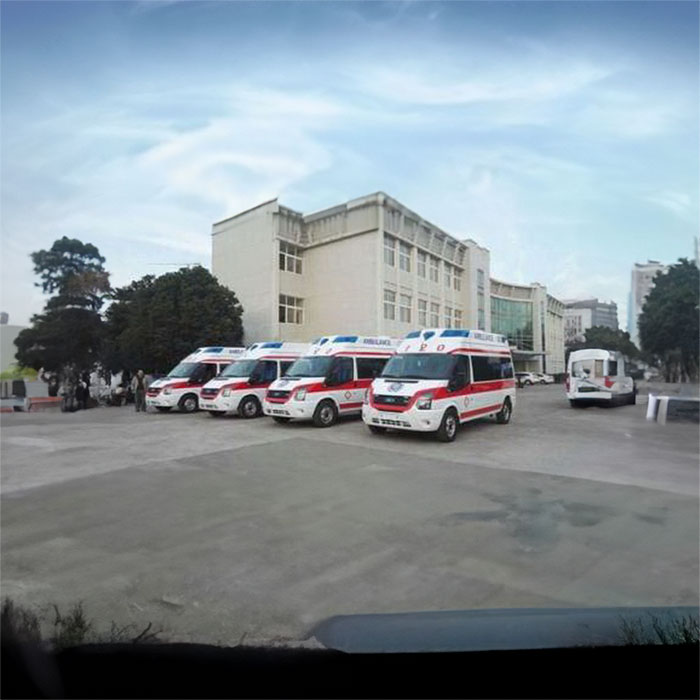 西宁私人救护车租车多少钱