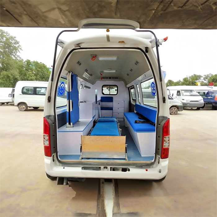 西宁私人救护车租赁收费标准