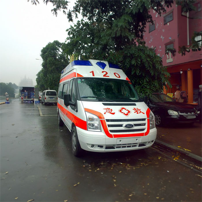 西宁私人救护车租车费用