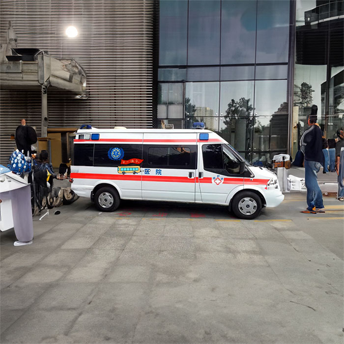 西宁救护车租车联系方式