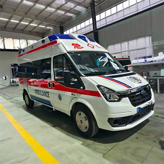 西宁救护车租赁电话