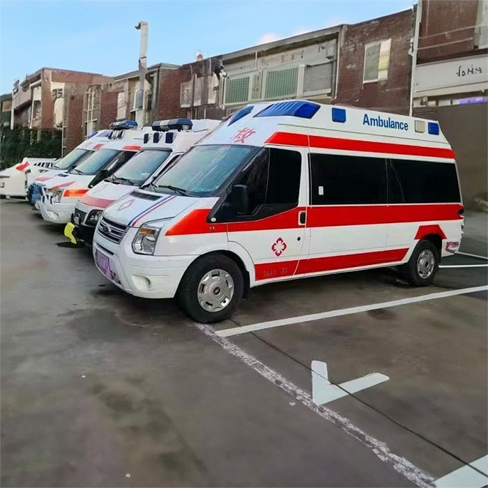 西宁私人救护车租车电话