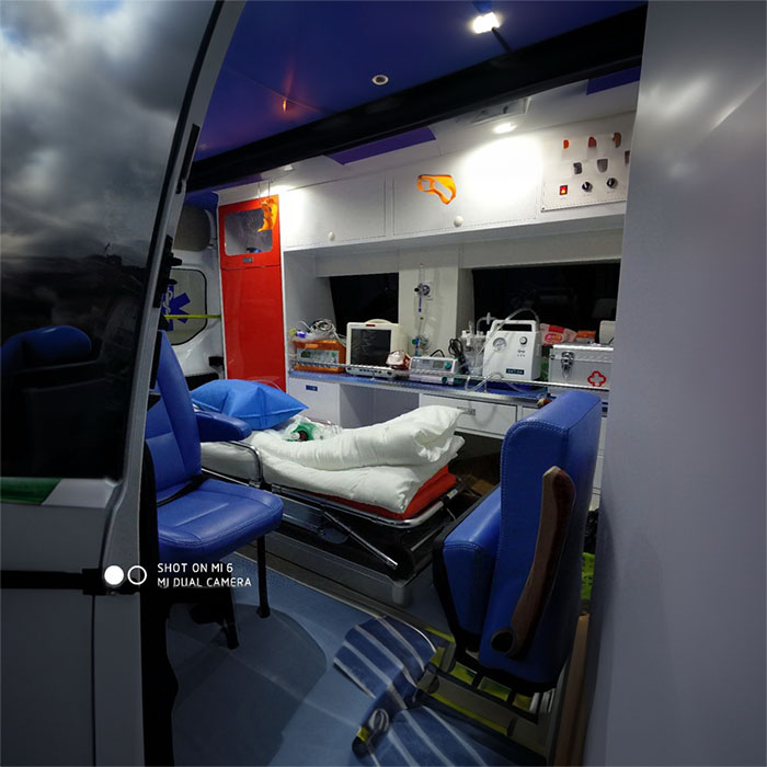 西宁急救车出租费用