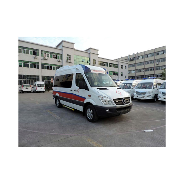 西宁出租救护车联系电话