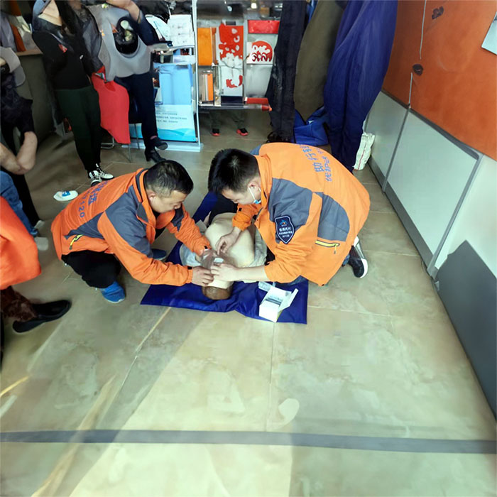 西宁急救车租车电话